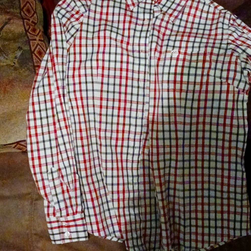 Wrangler George strait button up long sleeve med red and black stripes